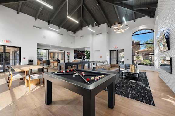 Pet-friendly Luxury Apartments in Tempe, AZ | San Portella